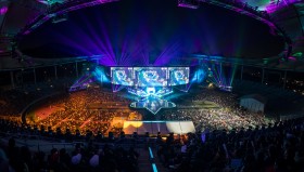 冠军赛直通资格确定！FPX 搭上末班车，CN赛区四队出征！